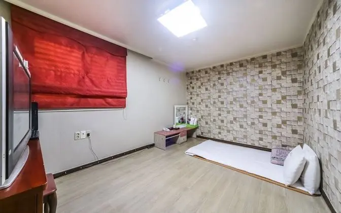 Oda (Korean-style Ondol Room)