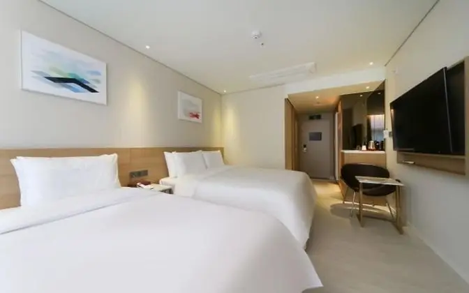 Oda (Deluxe Twin Room (Free Breakfast for )