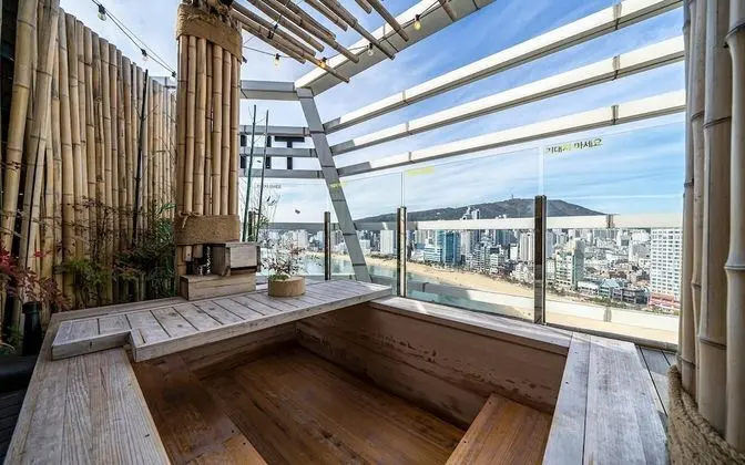 Oda (BOB (21 pyeong Outdoor Bath In-Room K)