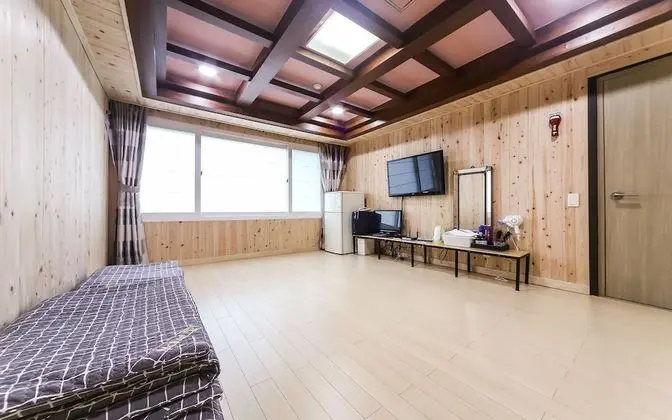 Oda (Family room (ondol) (non-smoking room)