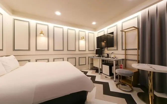 Oda (Deluxe double (available on Netflix))