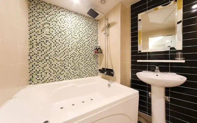 Oda (Deluxe double (available on Netflix))