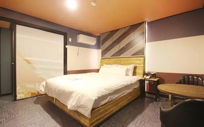 Oda (Standard (Netflix & YouTube viewing a)