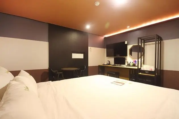 Oda (Standard (Netflix & YouTube viewing a)