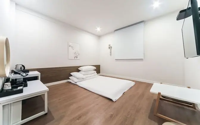 Oda (Korean Style Room)