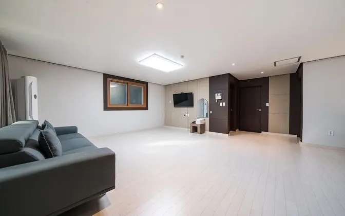 Oda (Condo (2 Bedroom + Living Room 122 Ne)