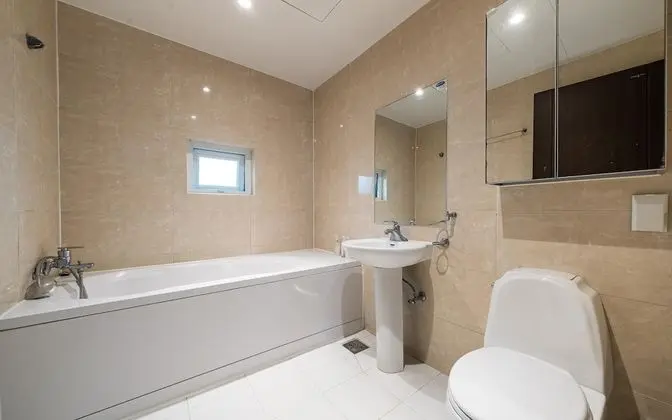 Oda (Condo (2 Bedroom + Living Room 122 Ne)