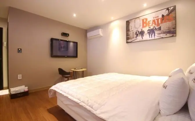 Oda (Deluxe (Netflix/Wavve Available 1 Hig)