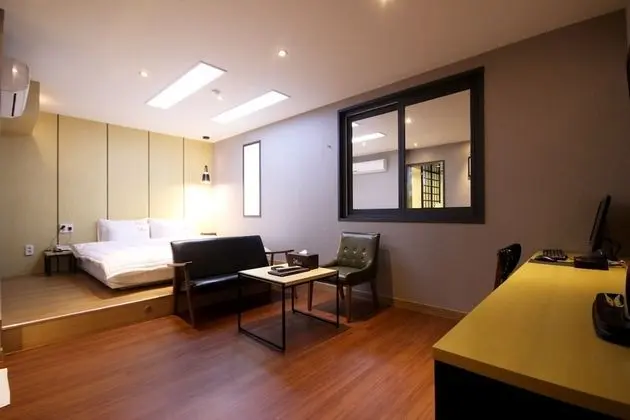 Oda (Premium (Netflix/Wavve Available 1 Hi)