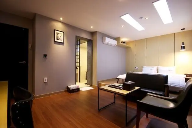 Oda (Premium (Netflix/Wavve Available 1 Hi)