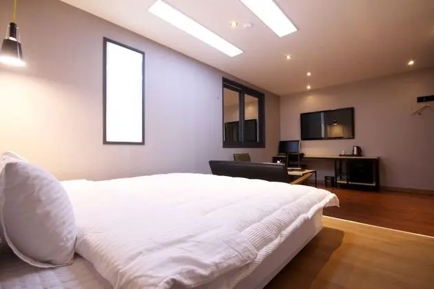 Oda (Premium (Netflix/Wavve Available 1 Hi)