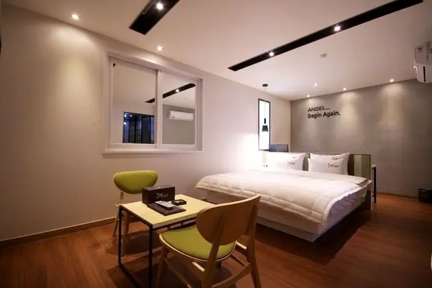 Oda (Premium (Netflix/Wavve Available 1 Hi)