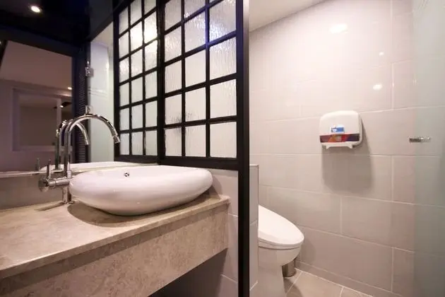 Oda (Premium (Netflix/Wavve Available 1 Hi)