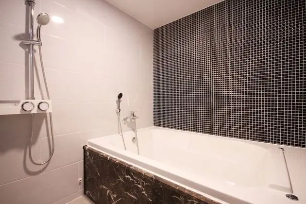 Oda (Premium (Netflix/Wavve Available 1 Hi)