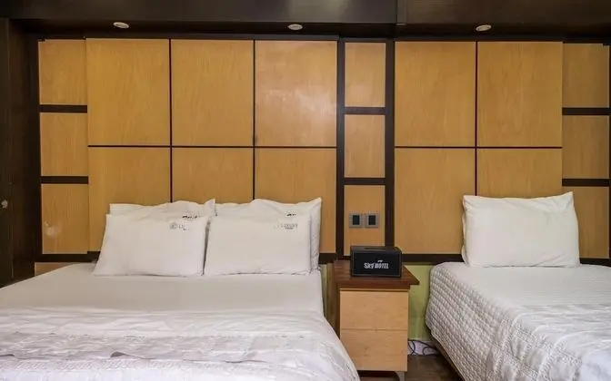 Oda (Twin Room (Netflix available))