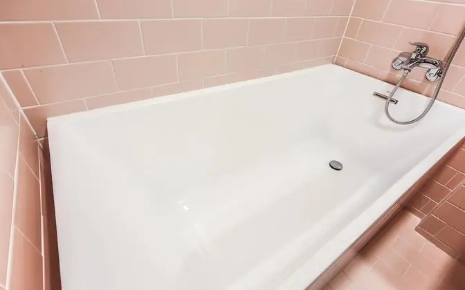 Oda (Deluxe (Netflix/YouTube available))