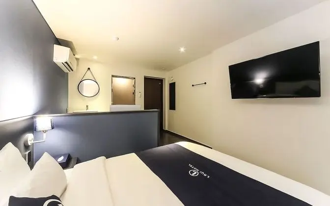 Oda (Standard (available on Netflix/YouTub)