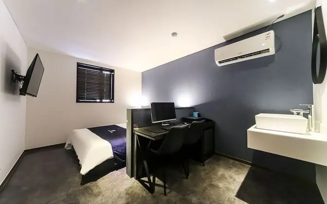 Oda (Standard (available on Netflix/YouTub)