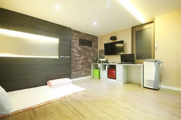 Oda (Ondol (Korean style/free parking serv)