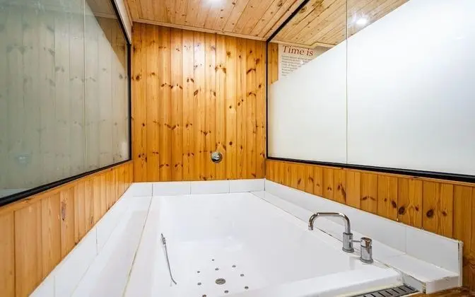 Oda (Hinoki Spa (Free Netflix))