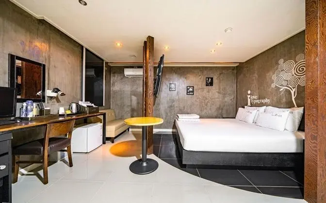 Oda (Royal Suite (Free Netflix))