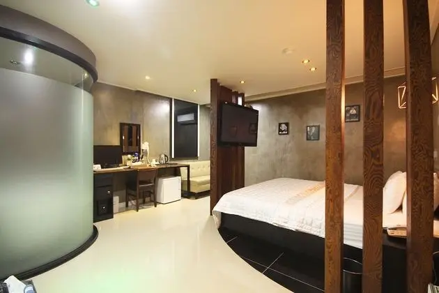 Oda (Royal Suite (Free Netflix))