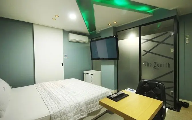 Oda (Standard (Free Netflix watching))