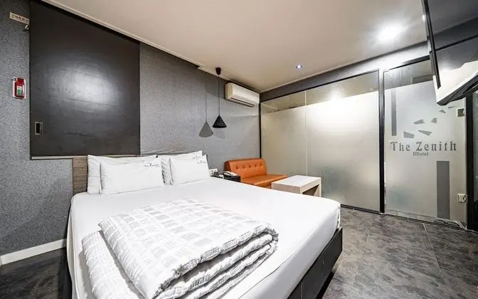 Oda (Standard (Free Netflix watching))