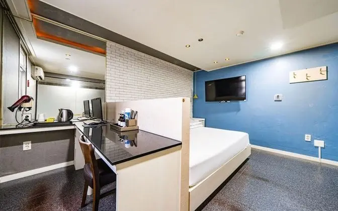 Oda (Standard (Free Netflix watching))