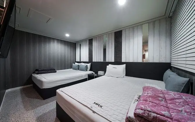 Oda (Twin (Netflix free viewing))