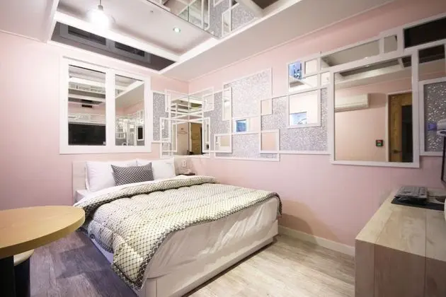 Oda (Standard room (free use of Netflix in)