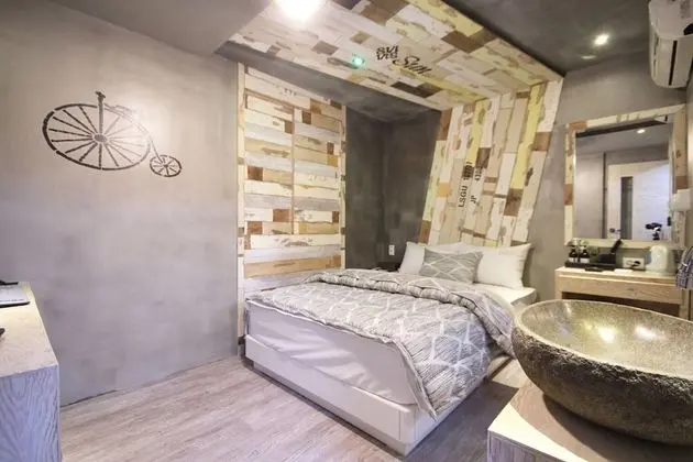 Oda (Standard room (free use of Netflix in)