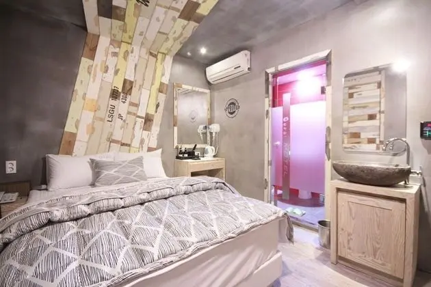 Oda (Standard room (free use of Netflix in)