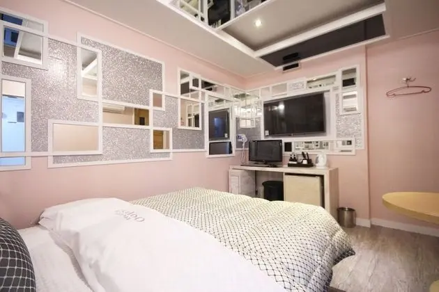 Oda (Standard room (free use of Netflix in)