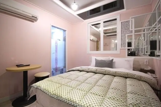 Oda (Standard room (free use of Netflix in)