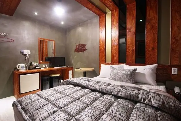 Oda (Standard room (free use of Netflix in)