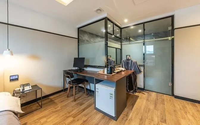 Oda (Premium ROOM (Breakfast &amp; NETFLIX)