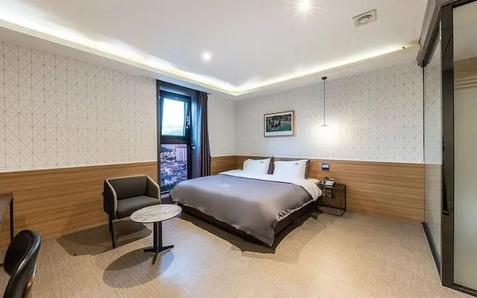 Oda (Premium ROOM (Breakfast &amp; NETFLIX)