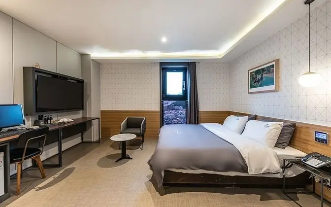 Oda (Premium ROOM (Breakfast &amp; NETFLIX)