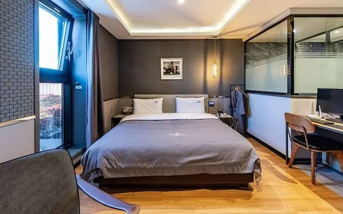 Oda (Premium ROOM (Breakfast &amp; NETFLIX)