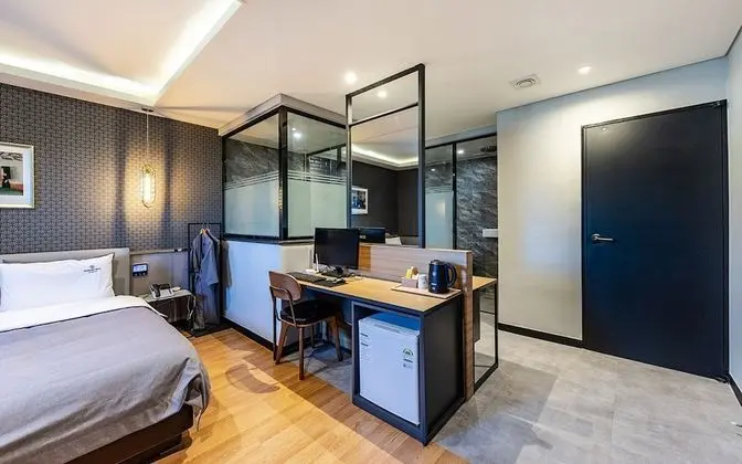 Oda (Premium ROOM (Breakfast &amp; NETFLIX)