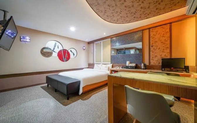 Oda (Two-person bath room)