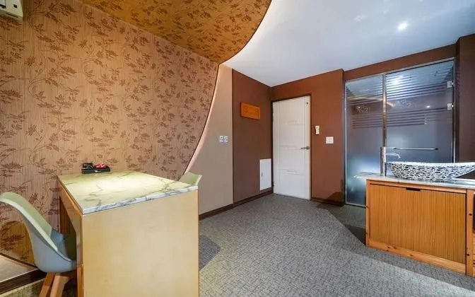 Oda (Two-person bath room)