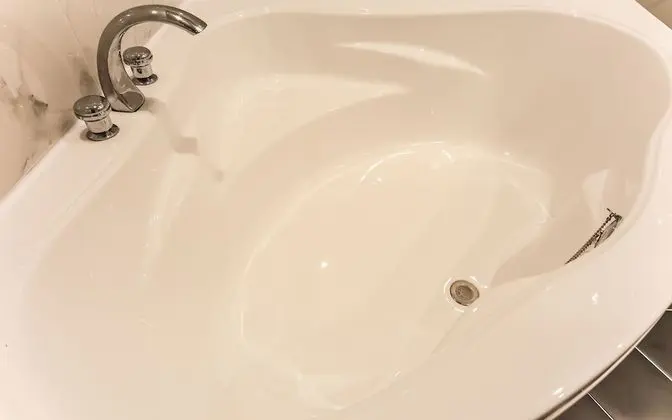 Oda (VIP Twin (Free Netflix Watching (Bath)