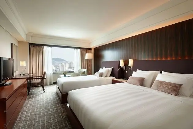 Family İki Ayrı Yataklı Oda (Fitness & Sauna Access for 2)