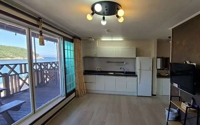 Oda (Room 201)