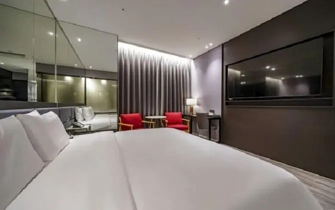 Deluxe Tek Büyük Yataklı Oda