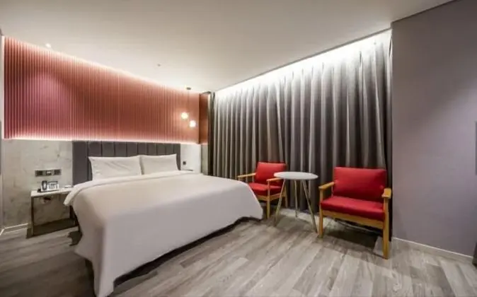 Standard Tek Büyük Yataklı Oda