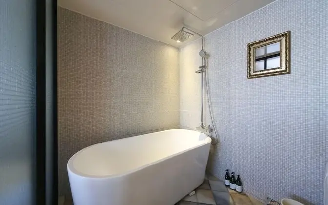 Oda (Full Ocean Canopy Premium (Netflix Ac)