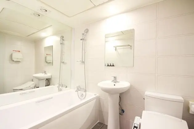 Oda (Deluxe Room / Netflix)